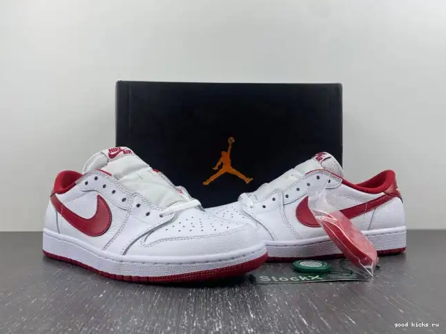 White 1 Red Retro Varsity Jordan 705329-101 Low 0606